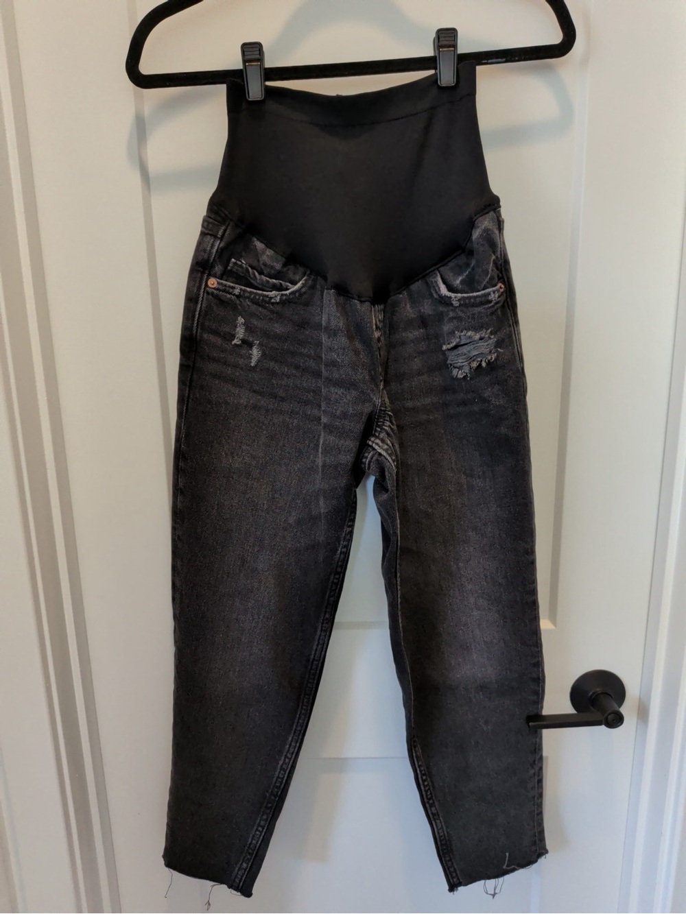 Old Navy Maternity Ankle Jeans in Black Washed Denim